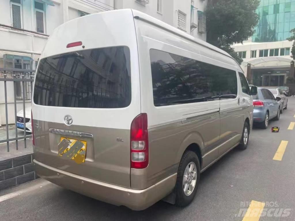 Toyota Coaster Autobus interurbani