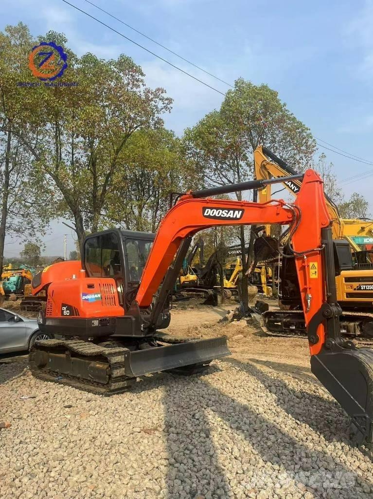 Doosan DX 60 Miniescavatori