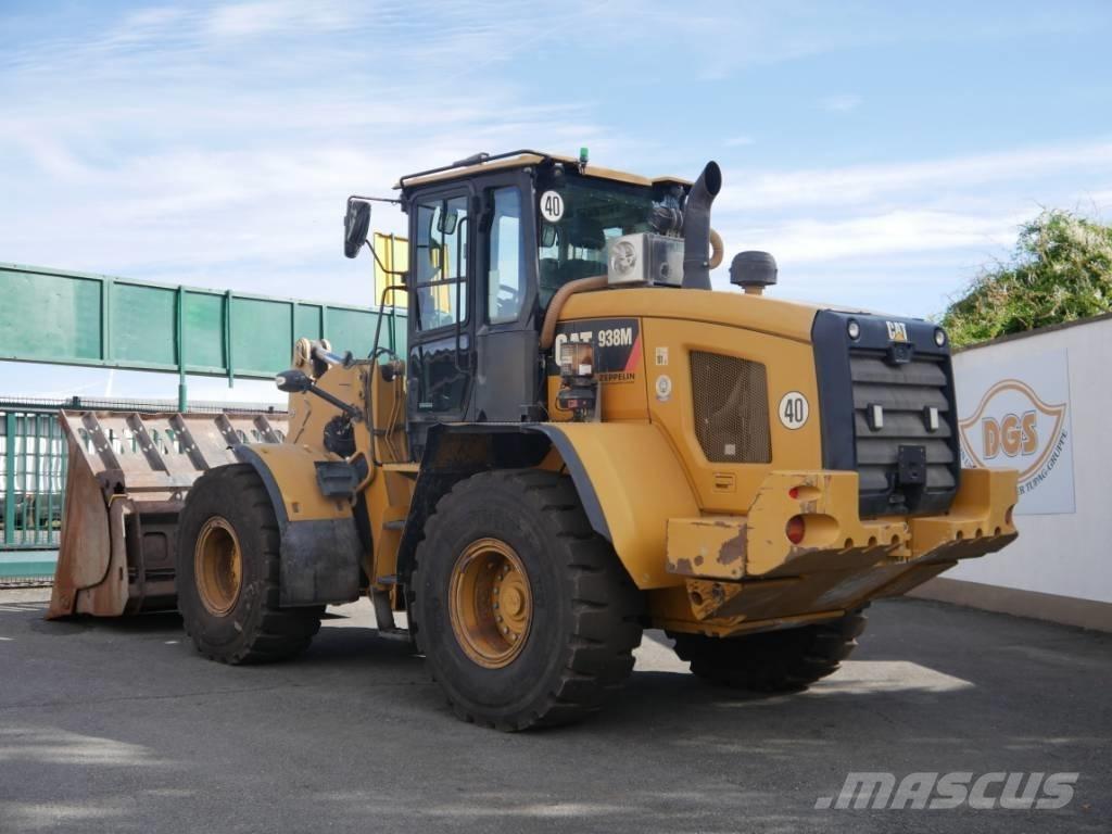 CAT 938M Pale gommate