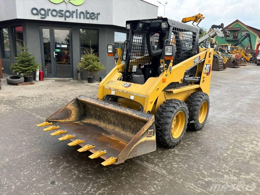 CAT 216 B 3 Mini Pale Gommate