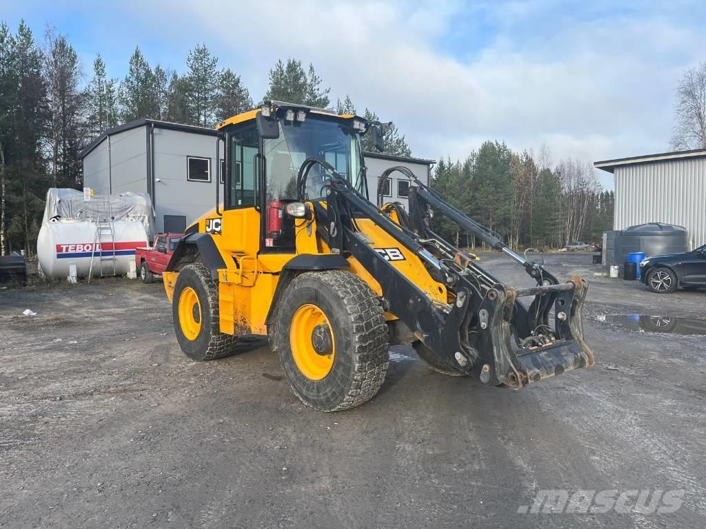 JCB 413K Pyöräkone Pale gommate