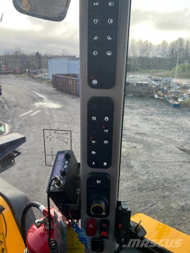 JCB 413K Pyöräkone Pale gommate