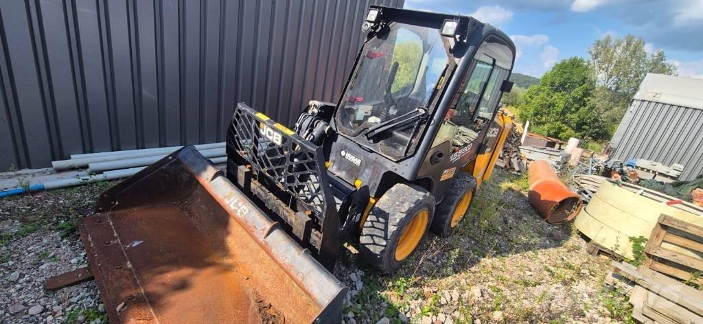 JCB 155 Mini Pale Gommate