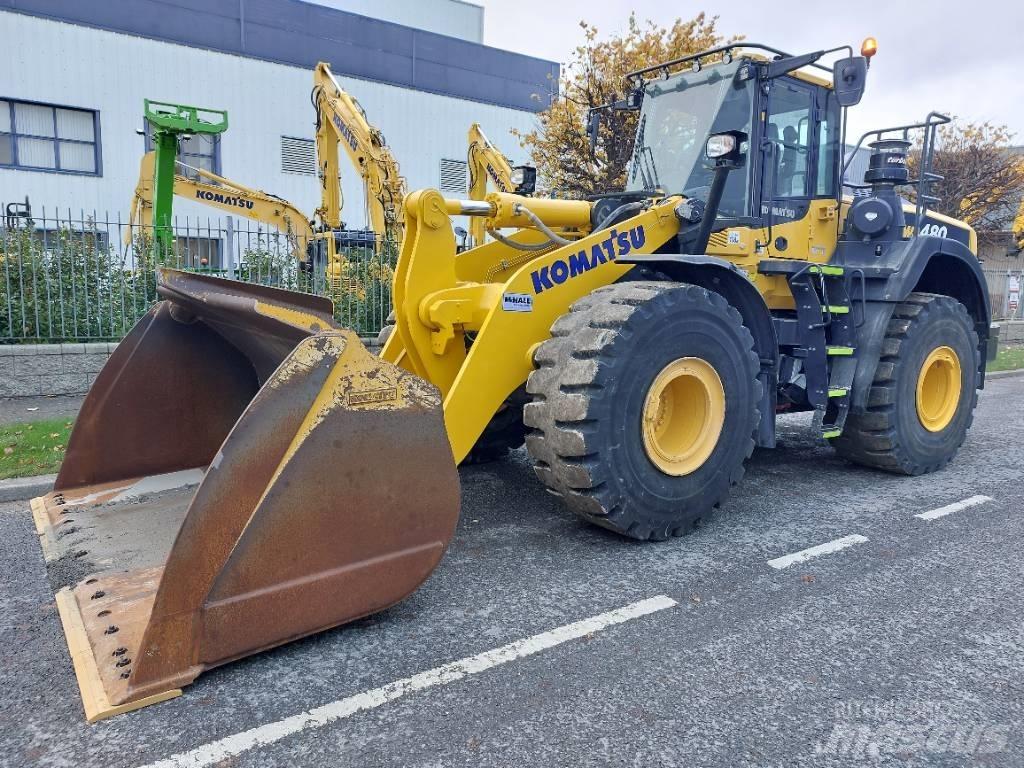 Komatsu WA480-8 Pale gommate