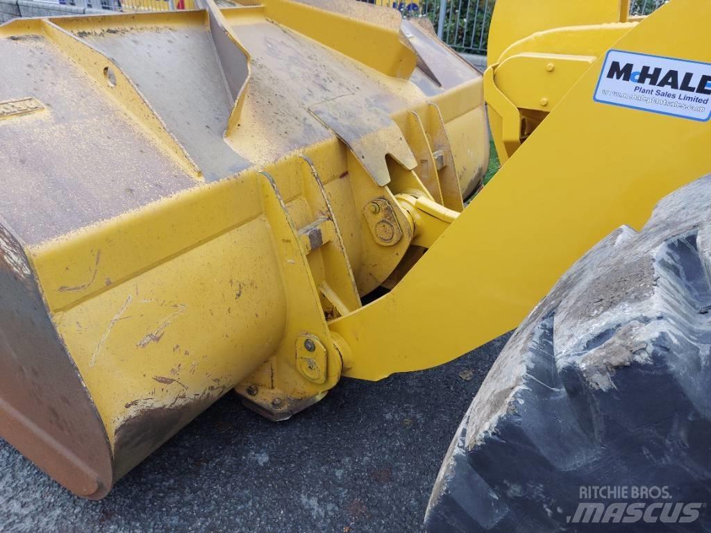 Komatsu WA480-8 Pale gommate