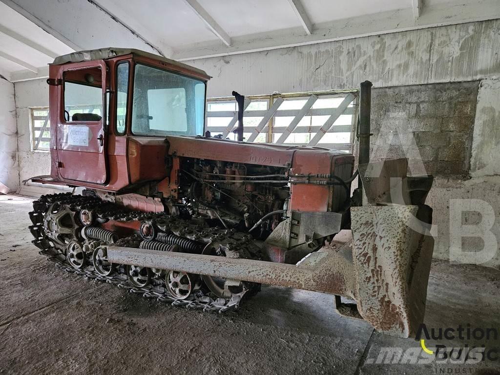  Onbekend DT-75 Dozer cingolati
