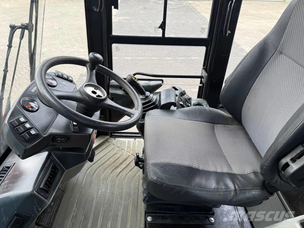 CAT 908 Pale gommate