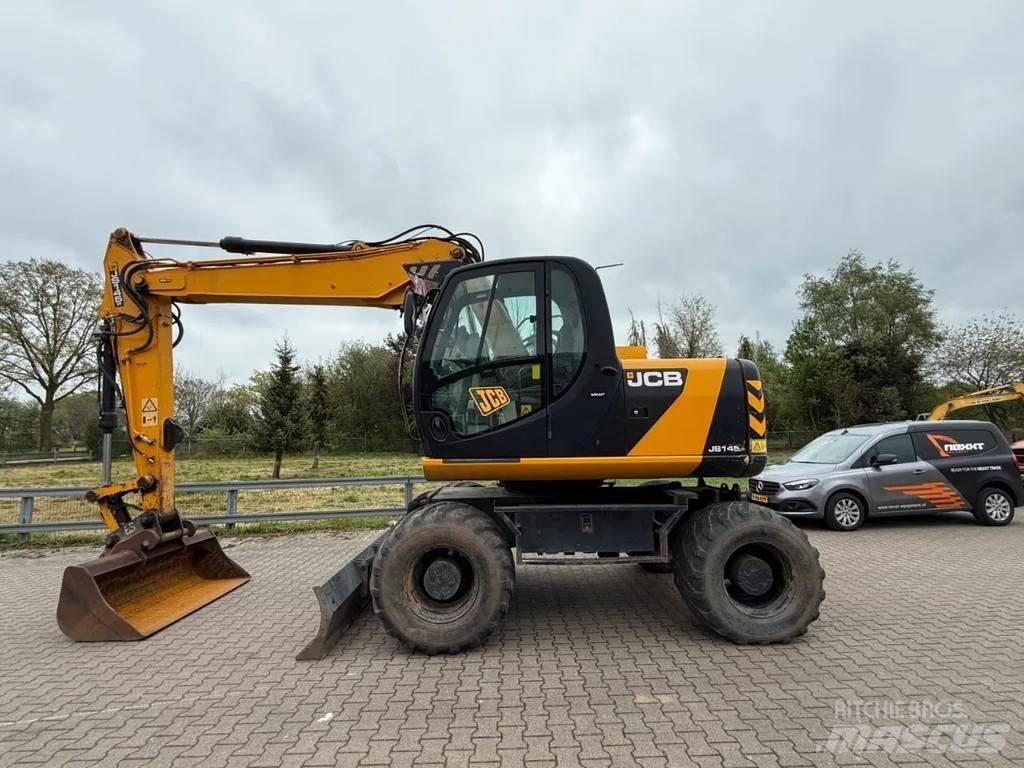 JCB JS 145W Escavatori gommati