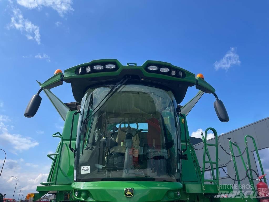 John Deere S670 4x4 Mietitrebbiatrici