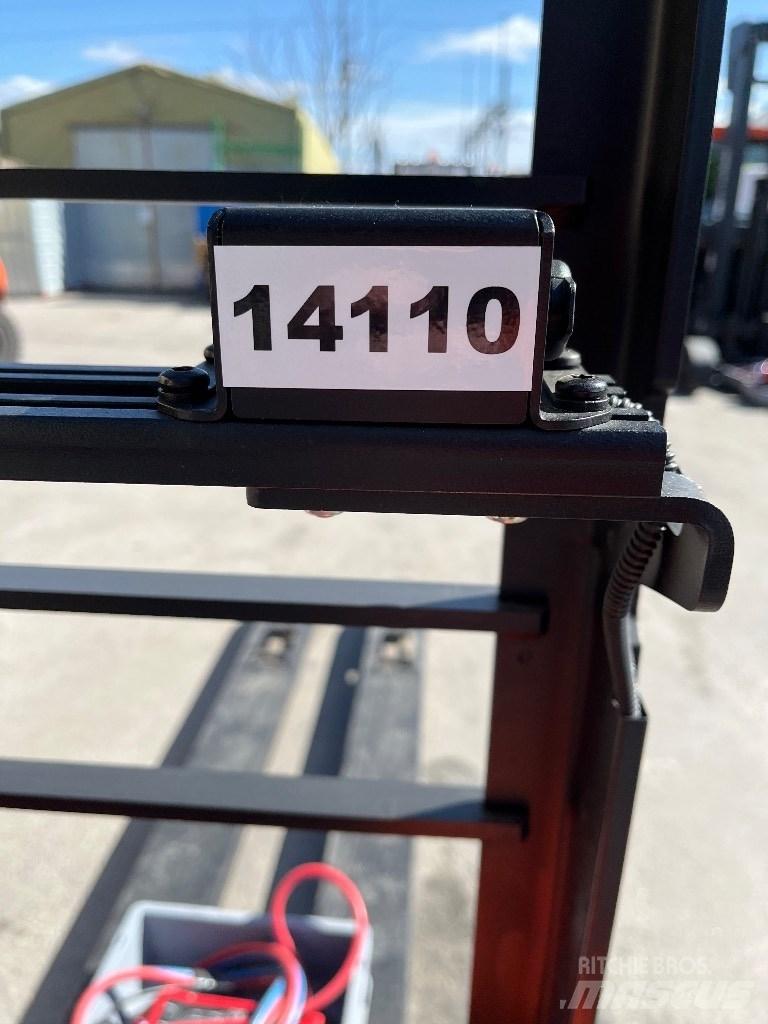 Toyota LPE250 Carrelli elevatori bassi a piattaforma