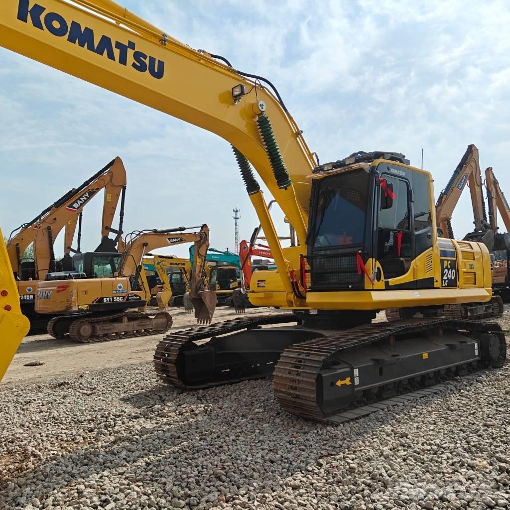 Komatsu 240LC-8 Escavatori cingolati