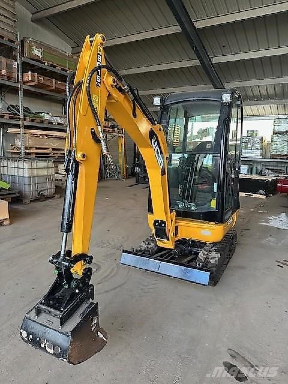 JCB 8018 CTS Miniescavatori