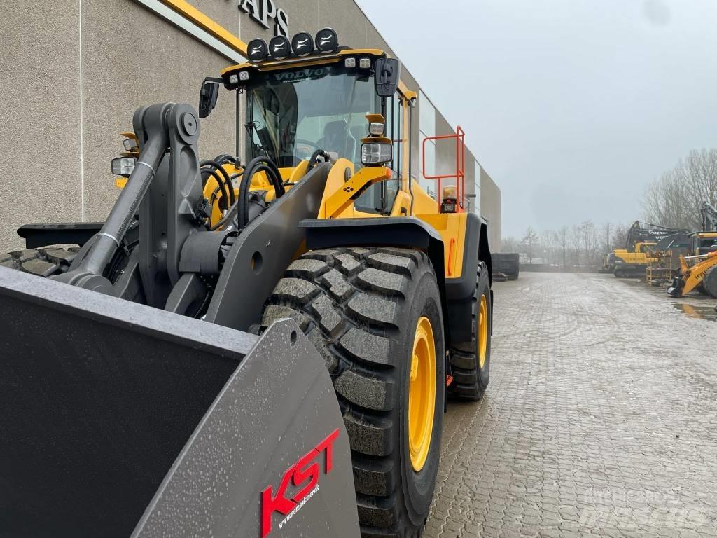 Volvo L 180 H Pale gommate