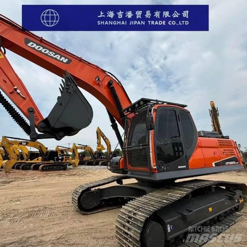 Doosan DX 225 Escavatori cingolati