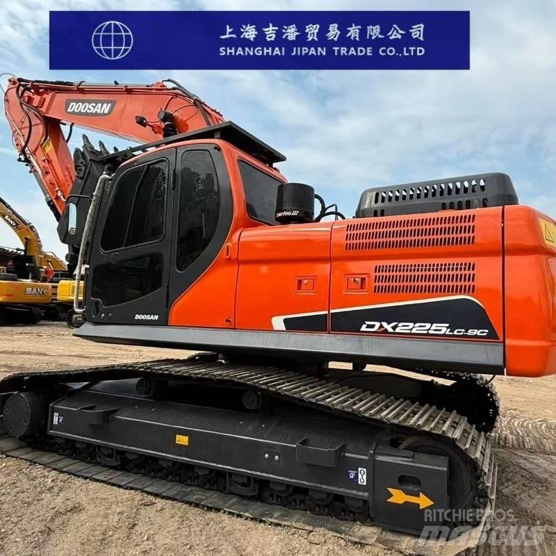 Doosan DX 225 Escavatori cingolati