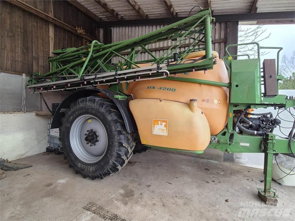 Amazone UX 4200 Irroratrici trainate