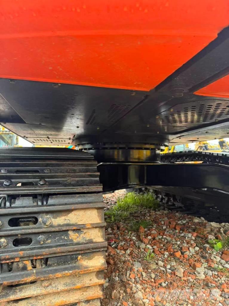 Hitachi ZX 200 Escavatori cingolati