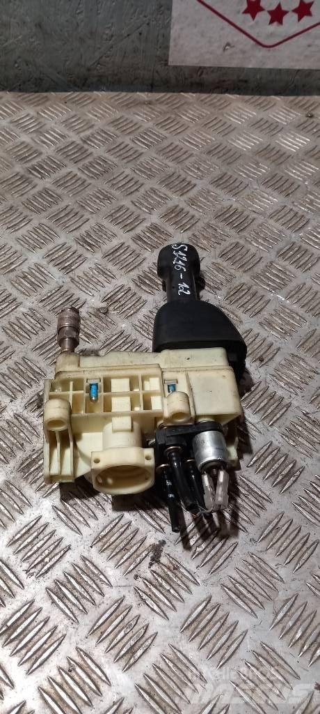 Scania R 440  1882115 Cabine e interni