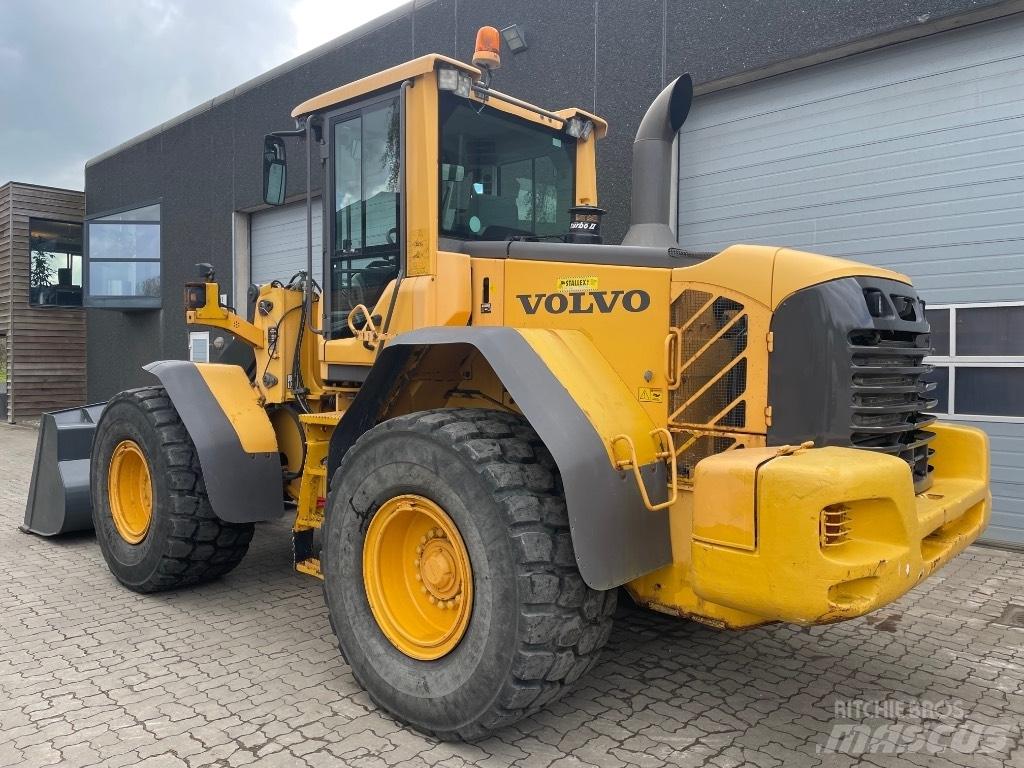 Volvo L90F Pale gommate