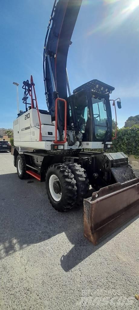 Hidromek HMK 210 W Escavatori gommati