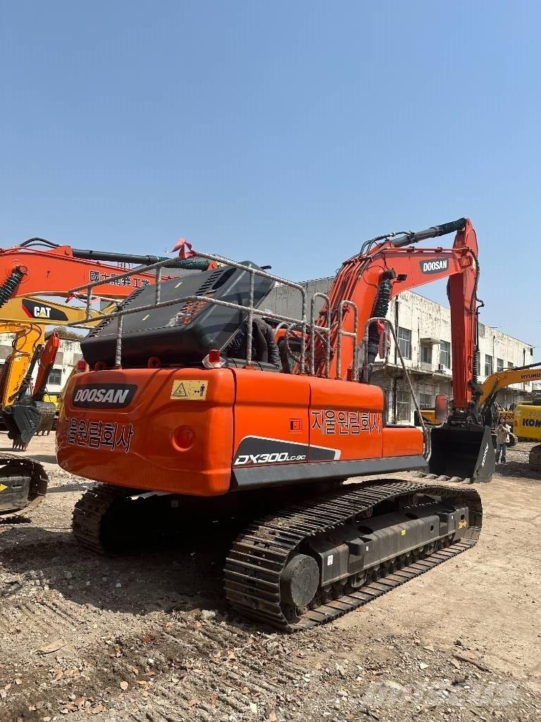 Doosan DX 300 Escavatori medi 7t - 12t