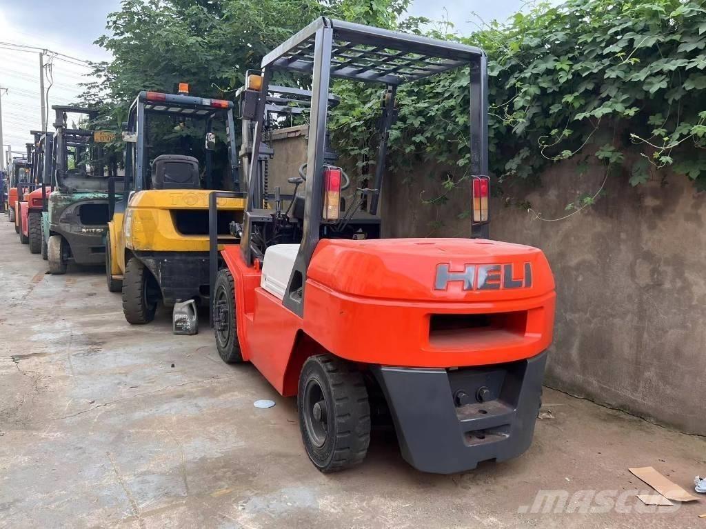 Heli 3 Ton Carrelli elevatori diesel