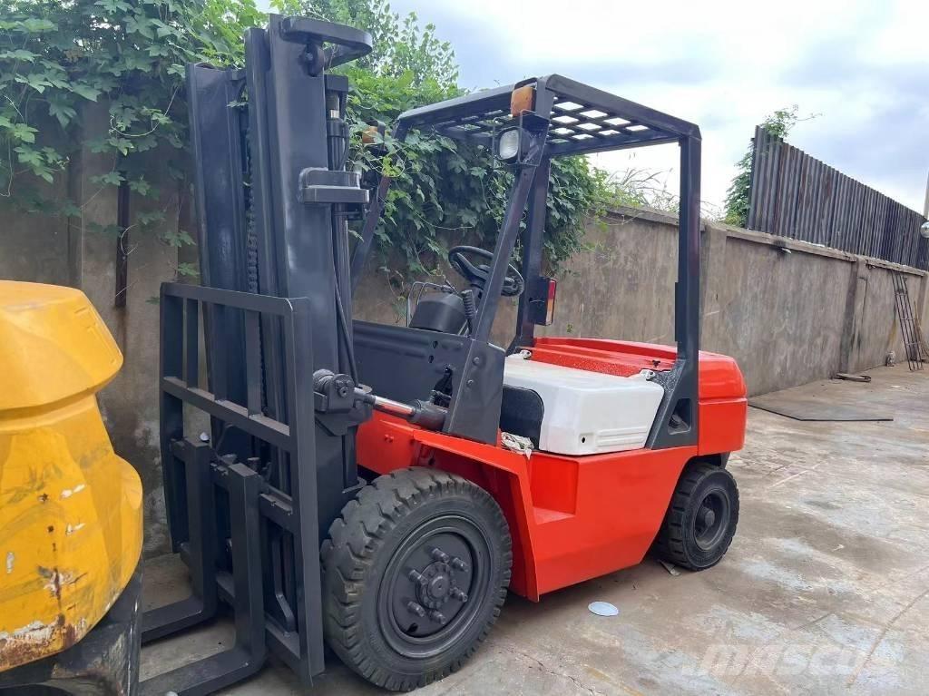 Heli 3 Ton Carrelli elevatori diesel