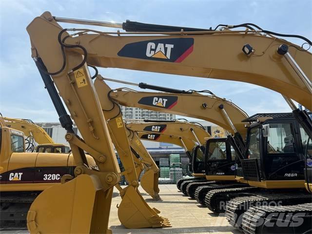 CAT 323 D L Escavatori cingolati