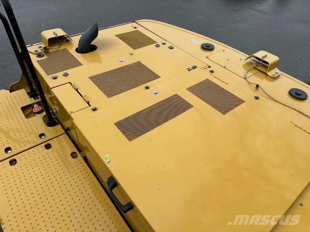 CAT 323 Escavatori cingolati