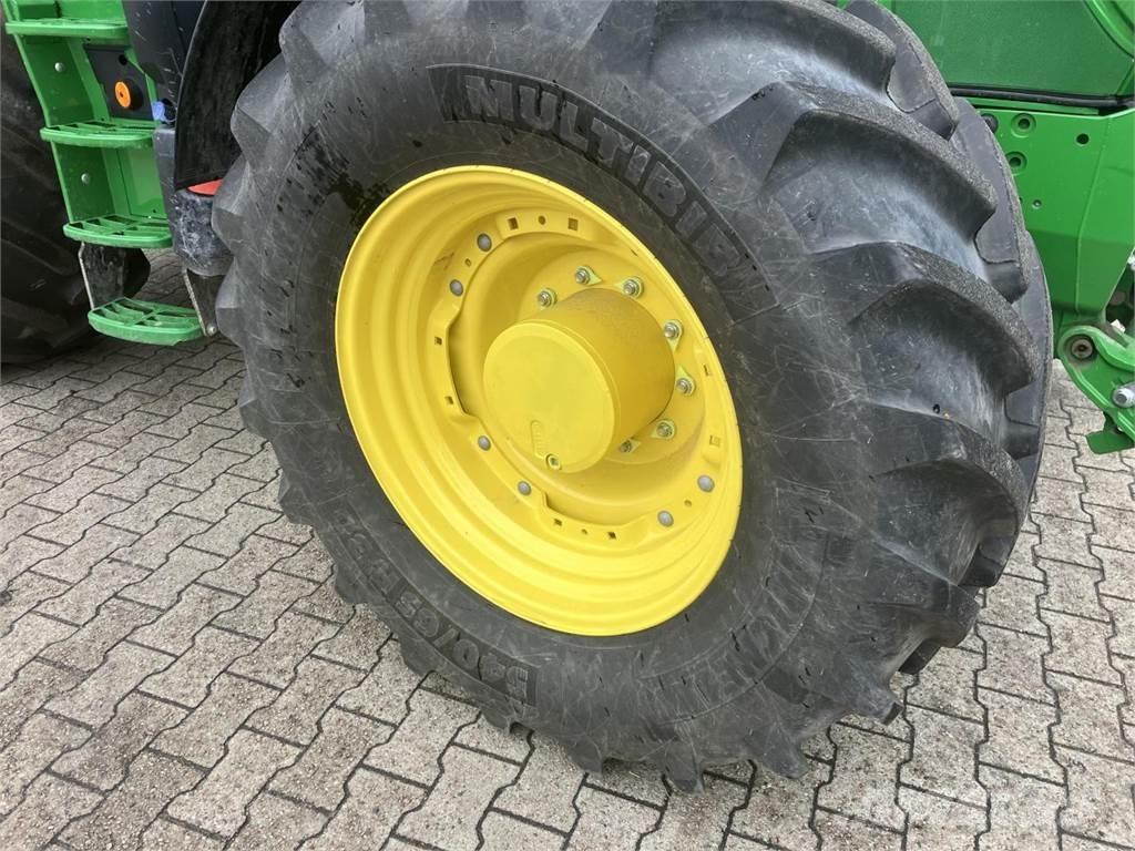 John Deere 6R 215 Trattori