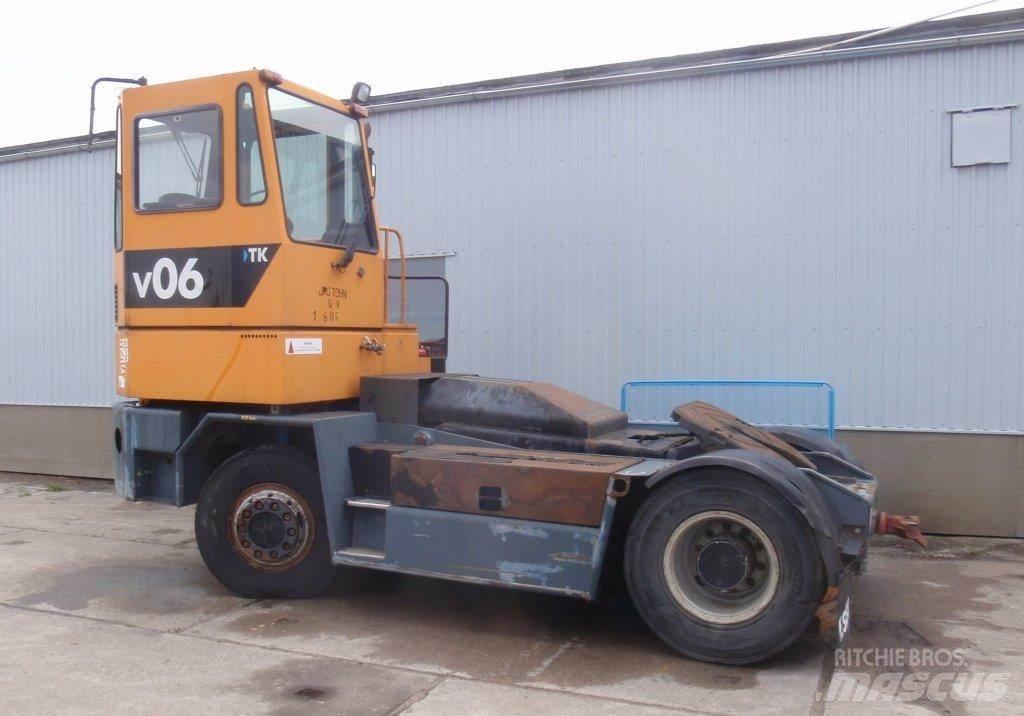 Sisu TRX 242 Trattori portuali