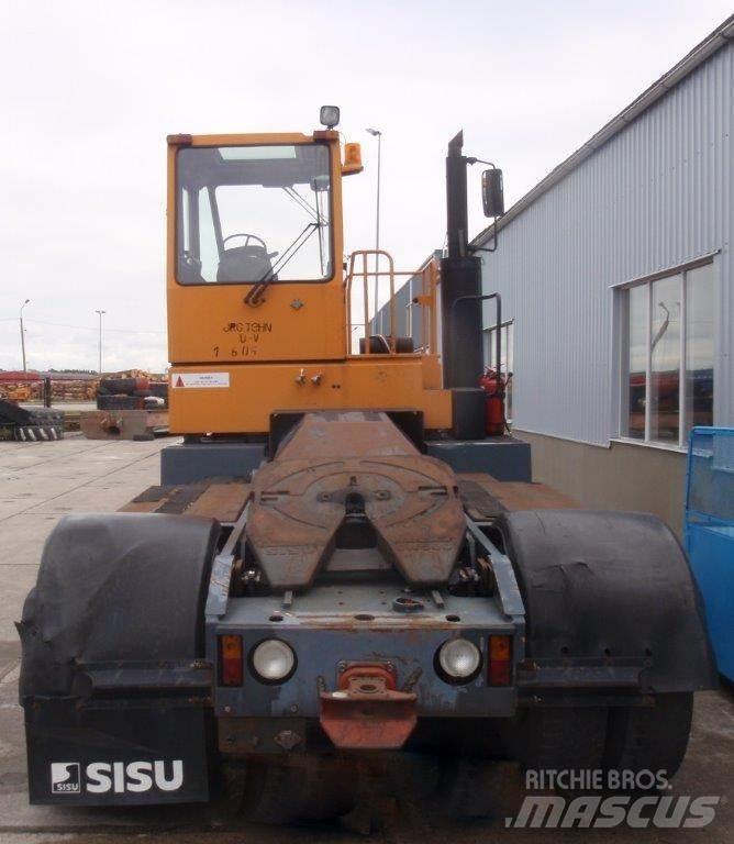 Sisu TRX 242 Trattori portuali