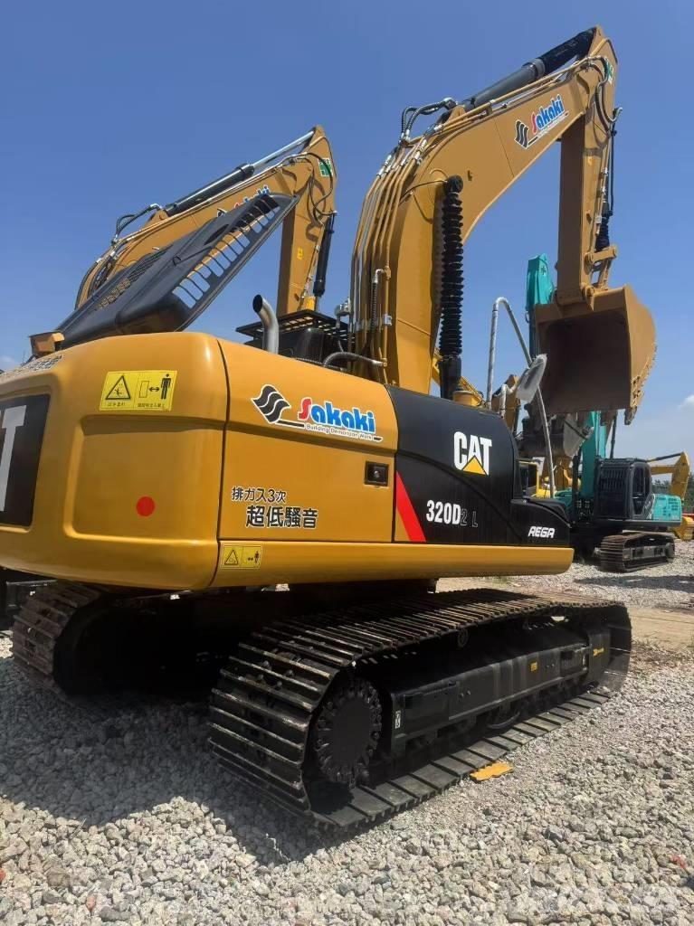 CAT 320d2 Escavatori cingolati