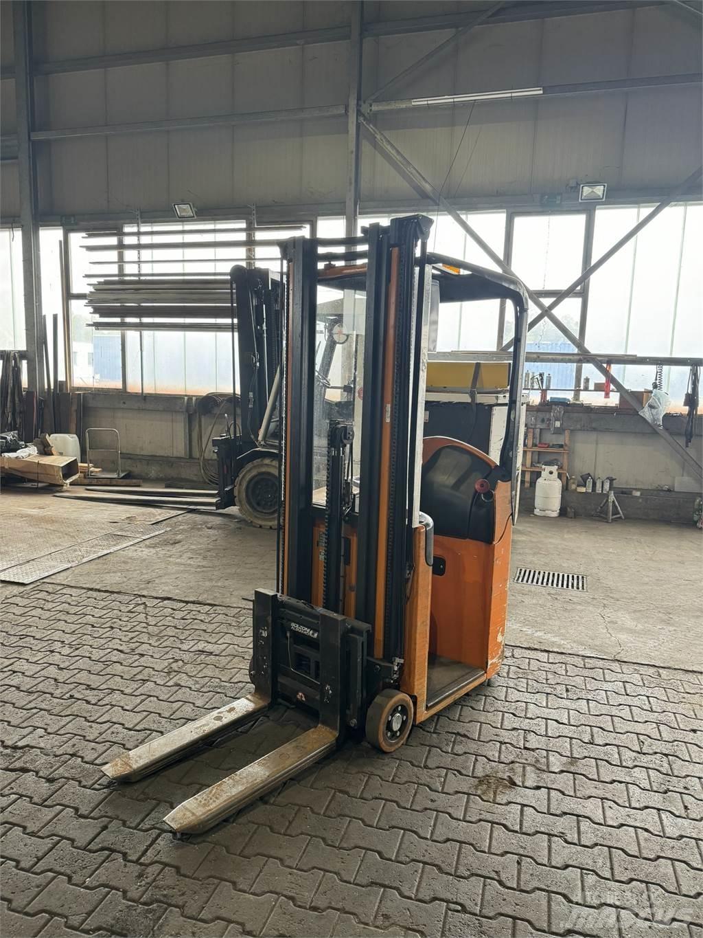 Still ESM10 Carrelli elevatori bassi a piattaforma