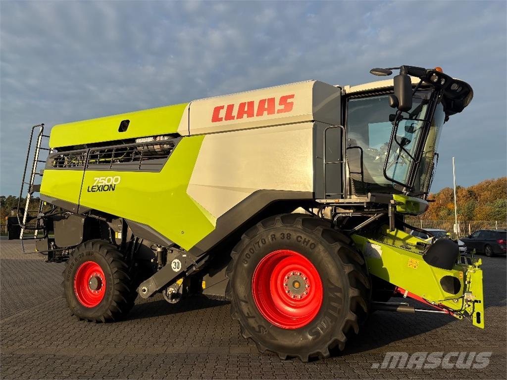 CLAAS LEXION 7500 Mietitrebbiatrici
