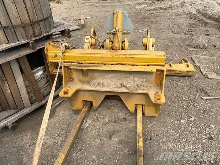 CAT 140 H Ripper Altri componenti
