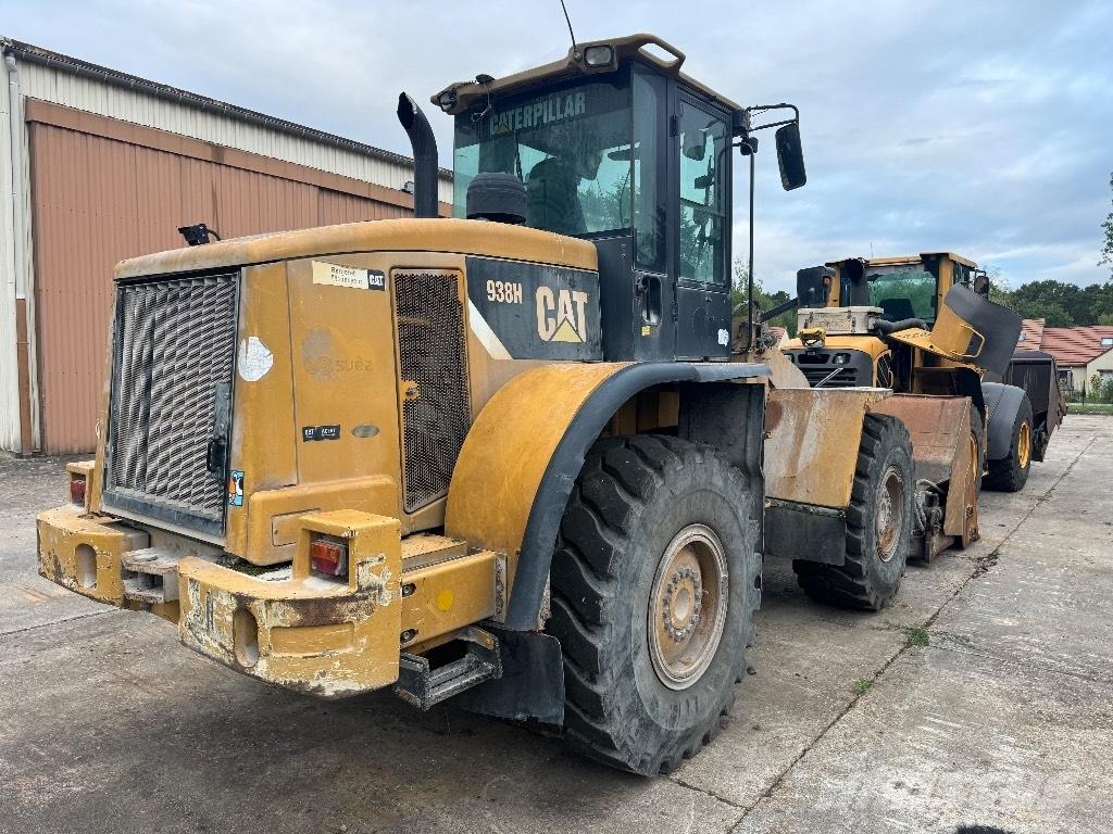 CAT 938 H Pale gommate