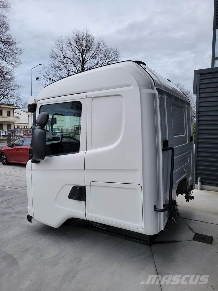 Scania CG19 Cabine e interni