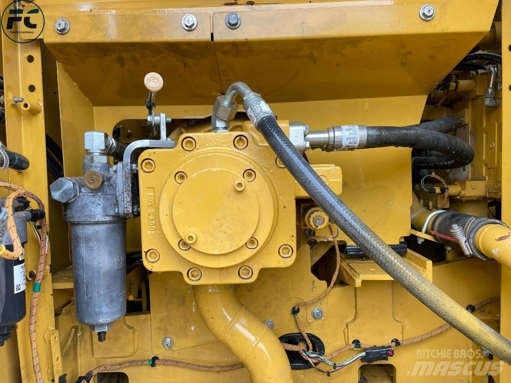 CAT 320 Escavatori cingolati