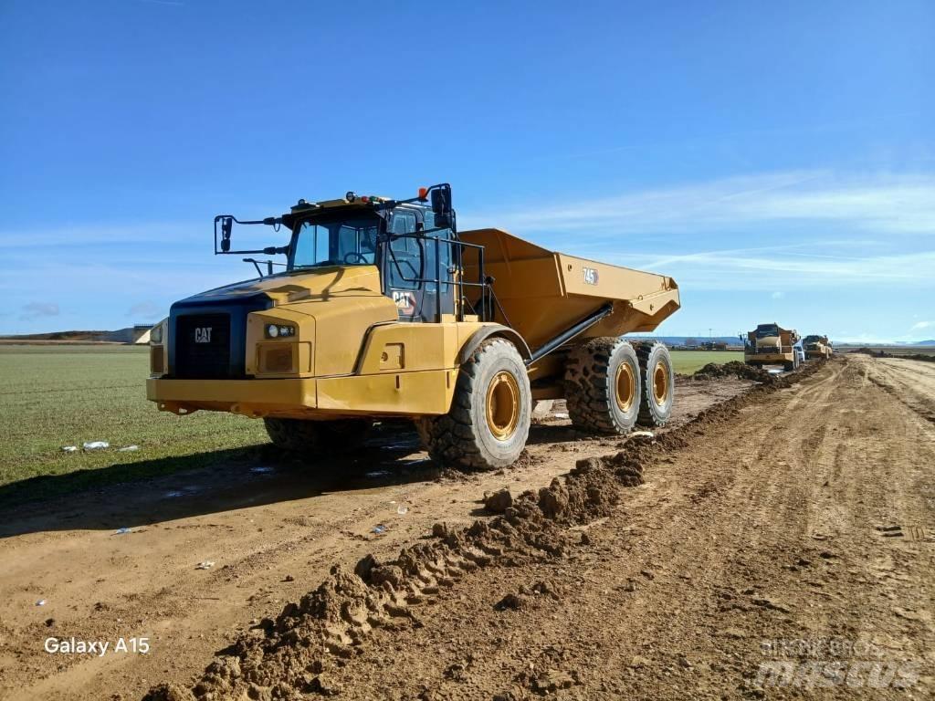 CAT 745 Dumpers articolati