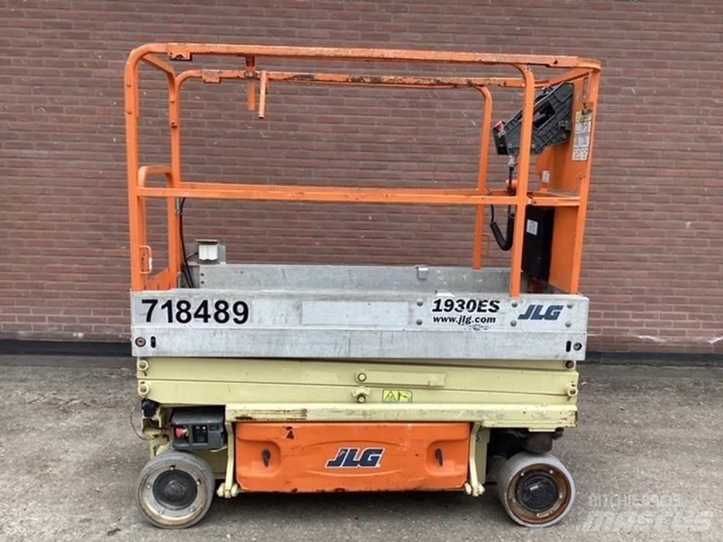 JLG 1930es Piattaforme a pantografo