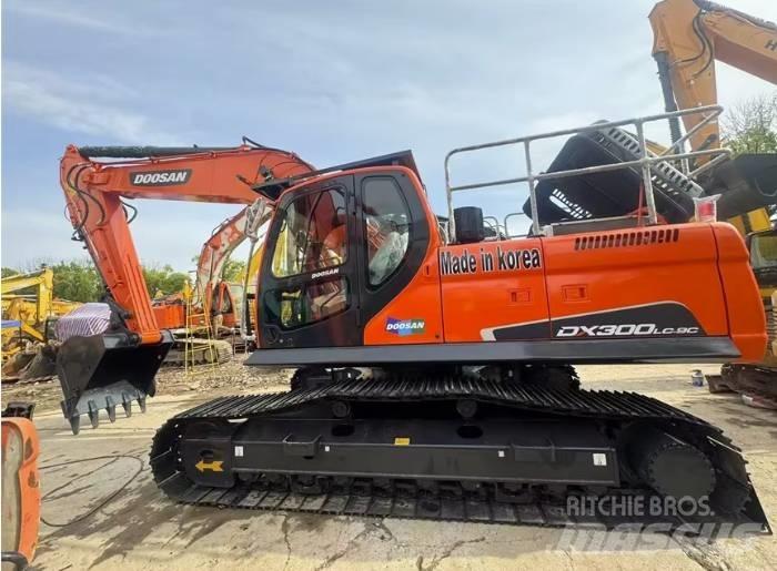 Doosan DX300LC-9C Escavatori cingolati