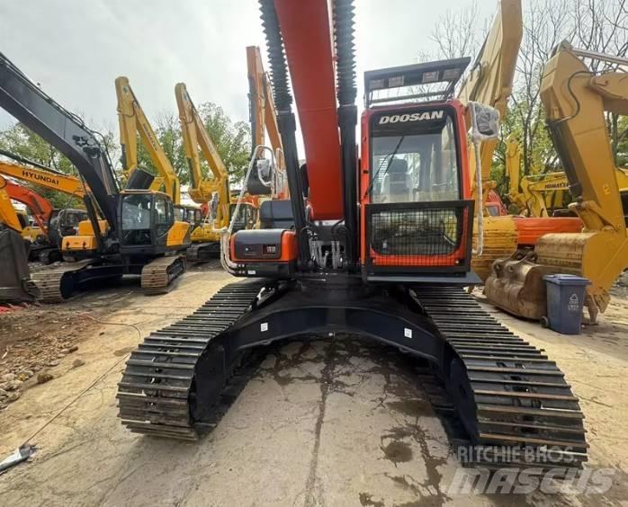 Doosan DX300LC-9C Escavatori cingolati