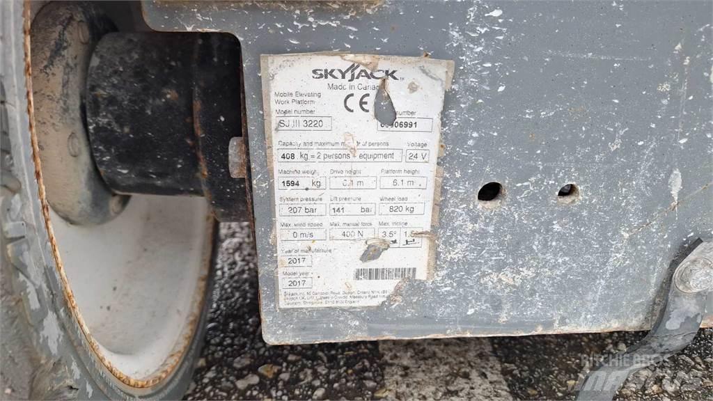 SkyJack SJIII3220 Piattaforme a pantografo
