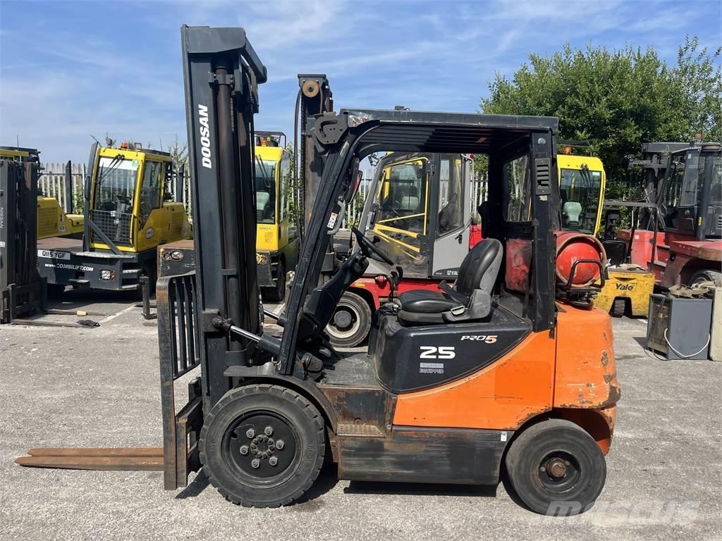 Doosan G25E-5 Carrelli elevatori GPL