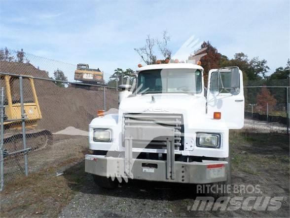 Mack DM600 Costruzioni - Altro