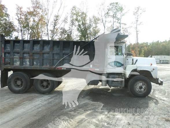 Mack DM600 Costruzioni - Altro