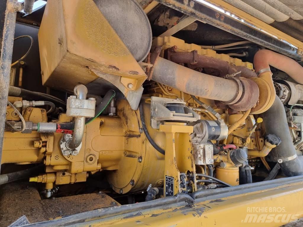 CAT M316 D II Escavatori gommati