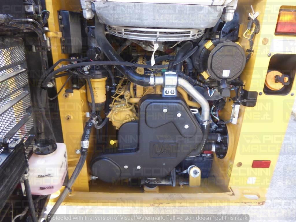 CAT 226D3 Mini Pale Gommate