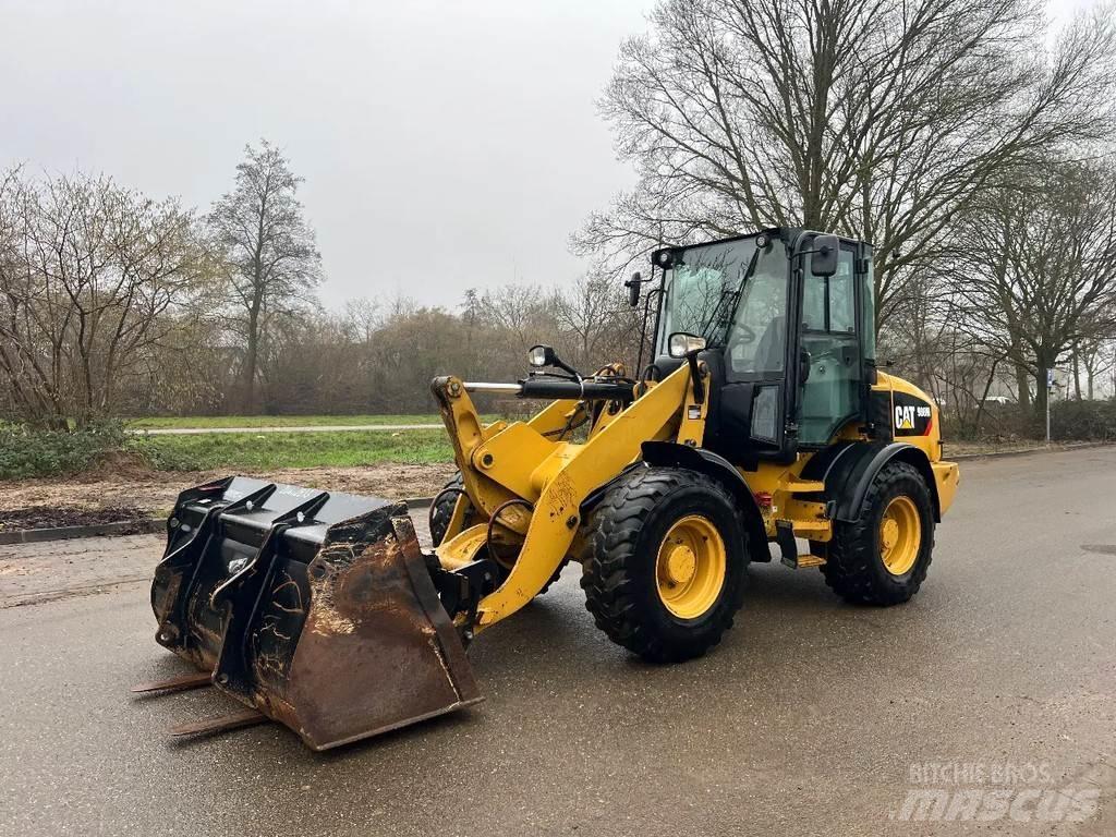 CAT 908M Pale gommate